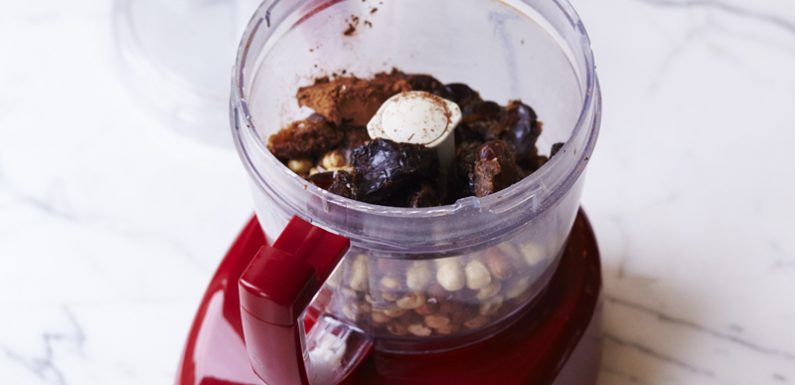 Prepare Healthy Ice Creams With Frozen Fruits!